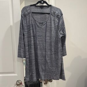 Link Women's Gray Knit Tunic with Shoulder Accents